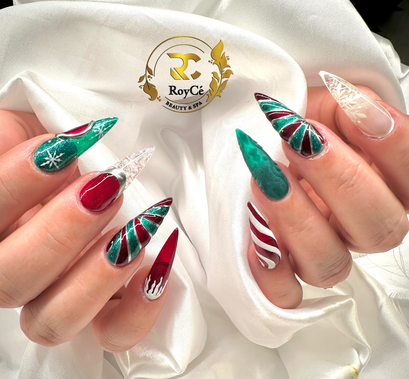 RoyCé Spa Loveland nail photo 2