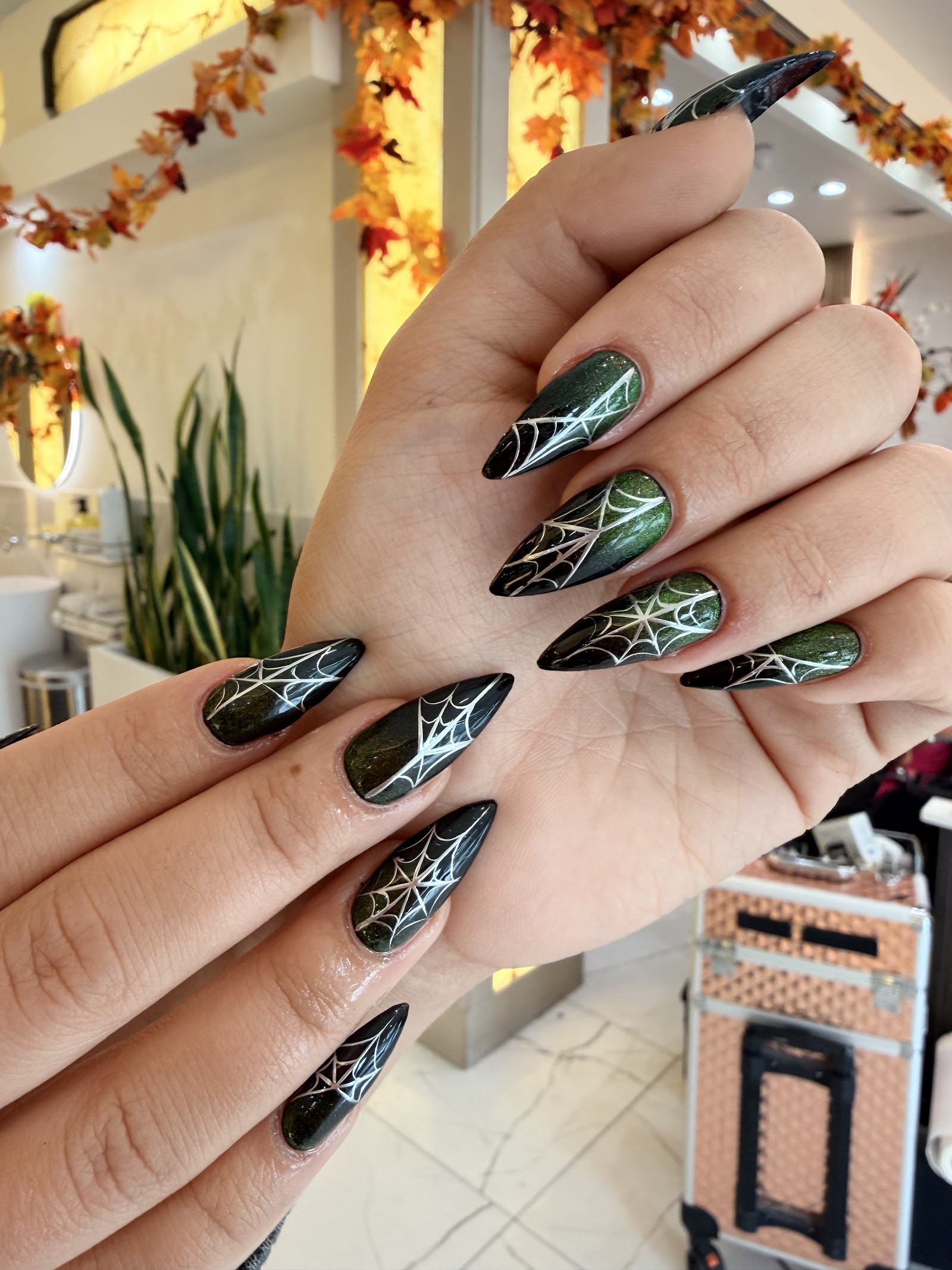 RoyCé Spa Loveland nail photo 7